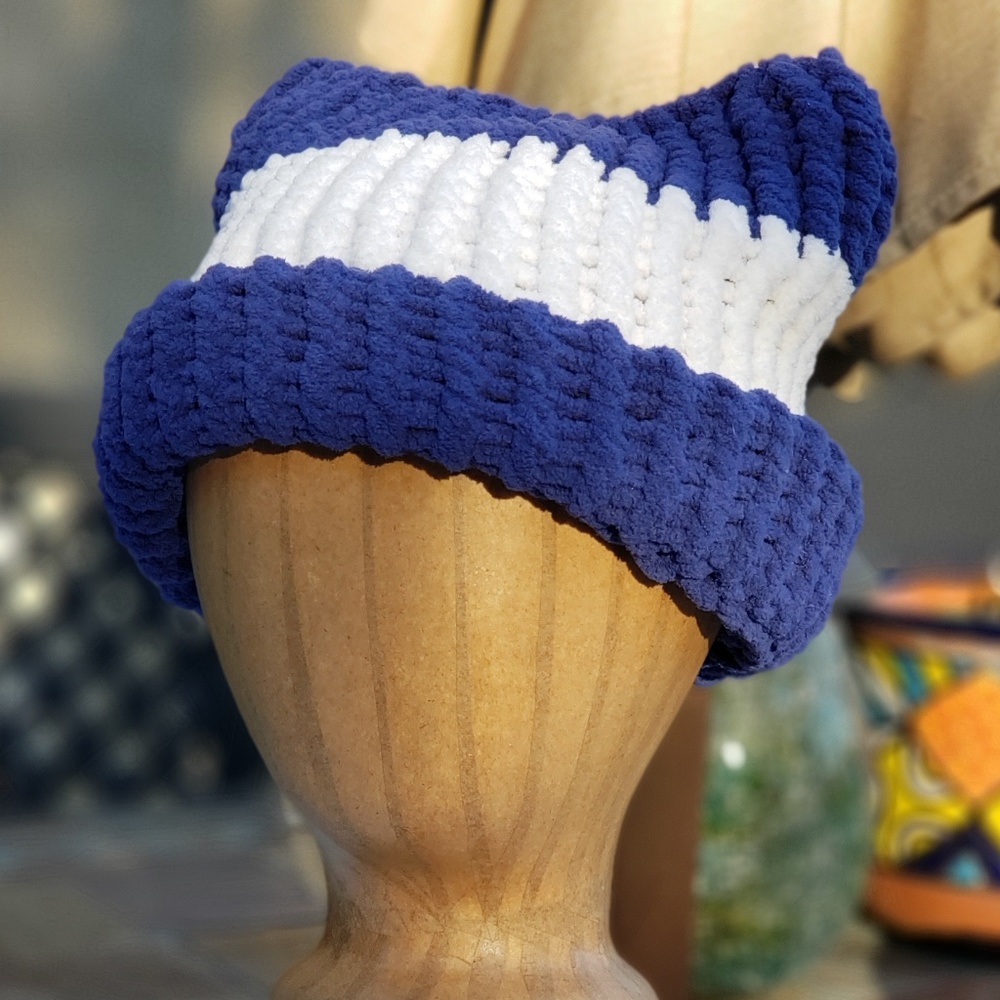 Snugs! Beanie☆ Hand Knit Vegan Pussy Hat☆